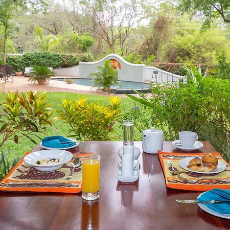 The Courtney Lodge Victoria Falls Esterno foto