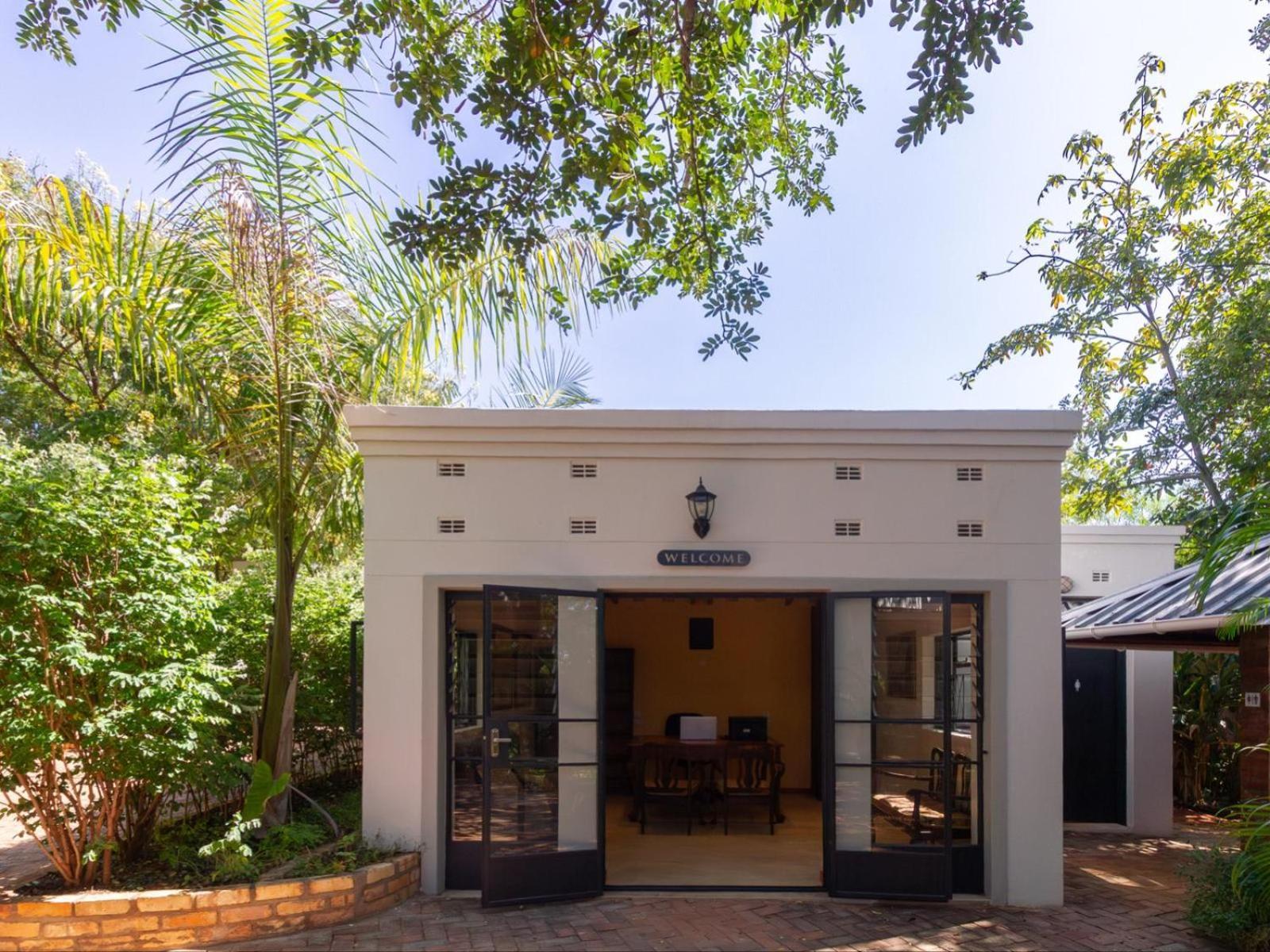 The Courtney Lodge Victoria Falls Esterno foto